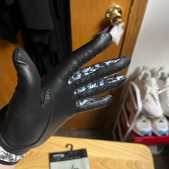 NWT Palm Women’s Left Golf Glove - Picture 3 of 4